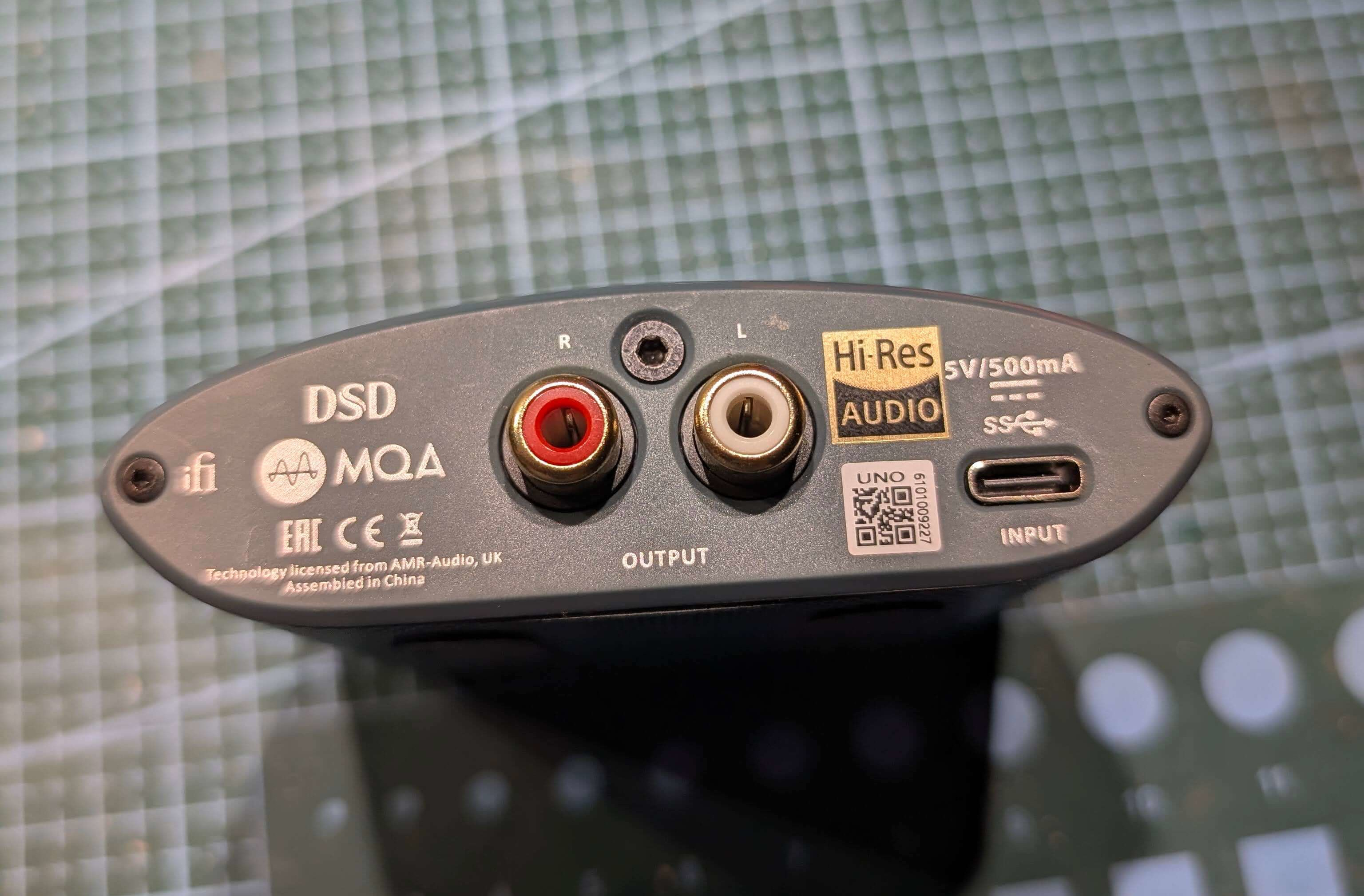 Back screws of the ifi Uno